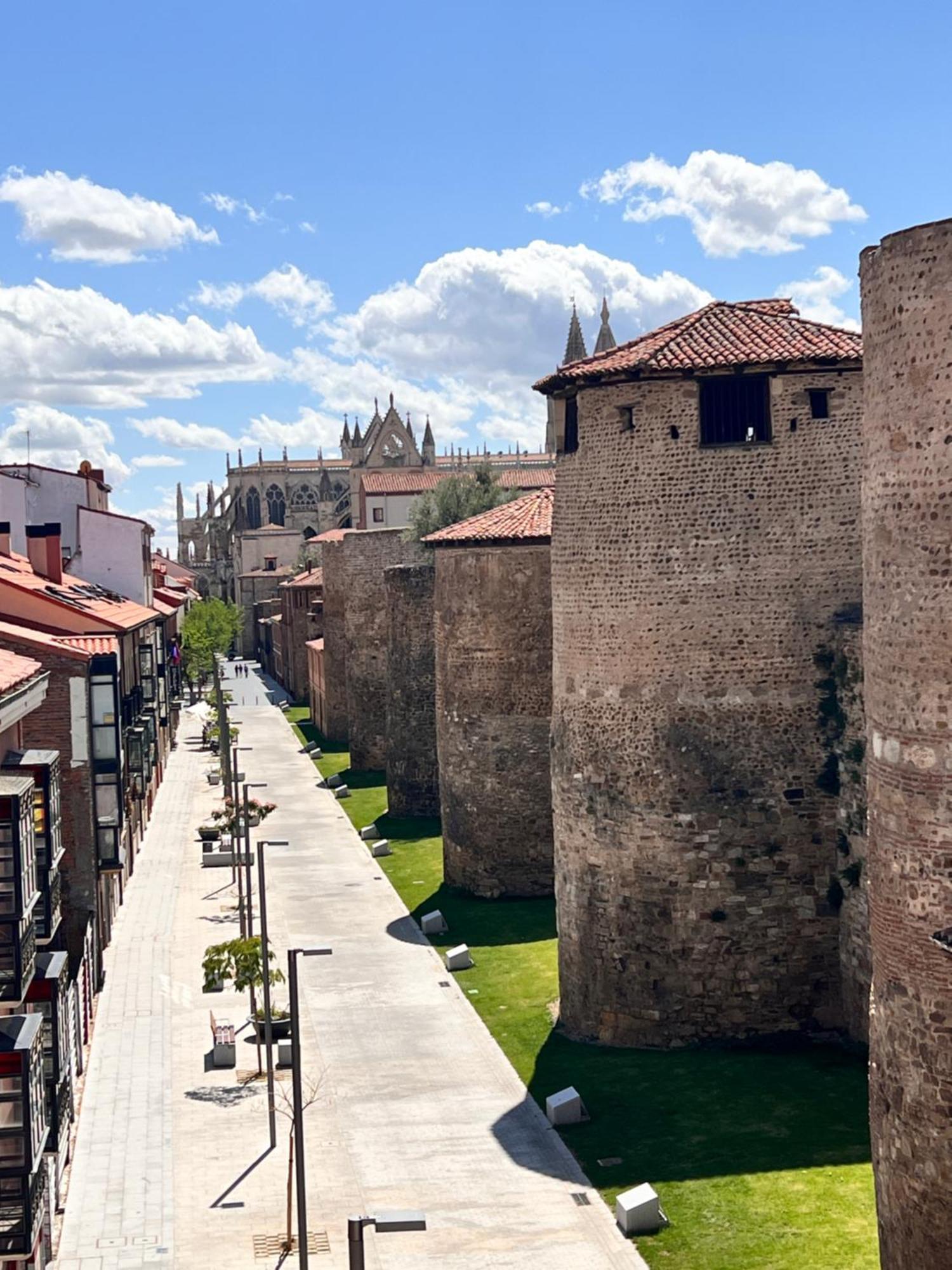 Apartamento La Muralla - Leonapartamentos Zewnętrze zdjęcie